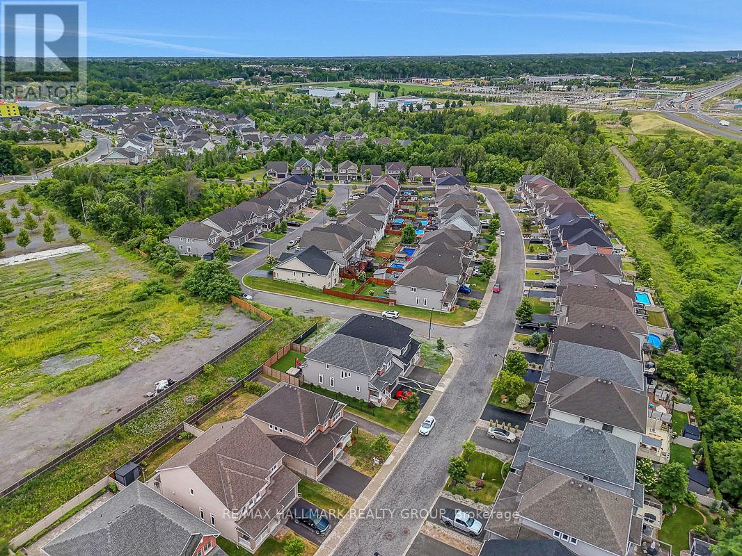 594 Baie Des Castors Street