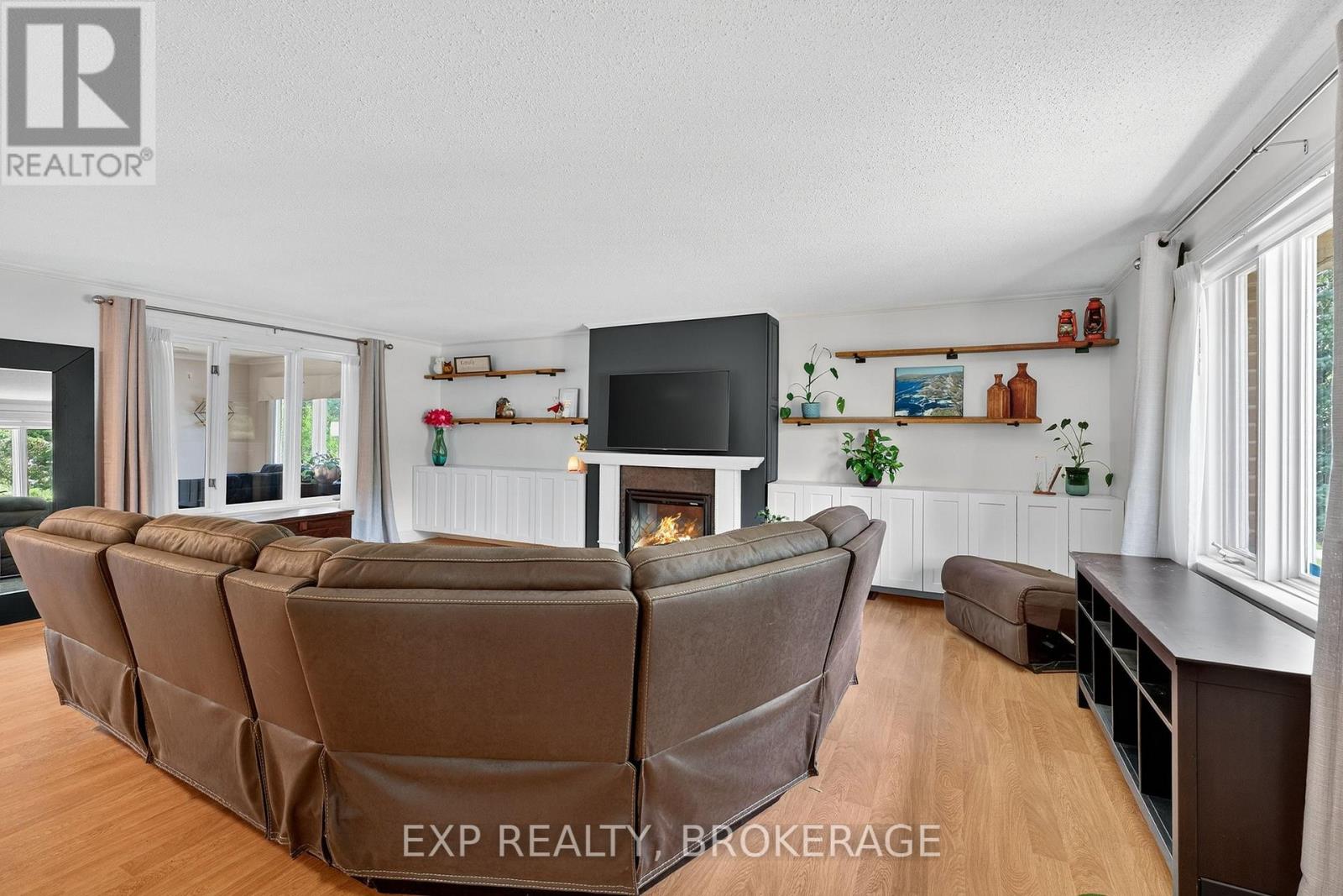 1500 Blakey's Point Road
