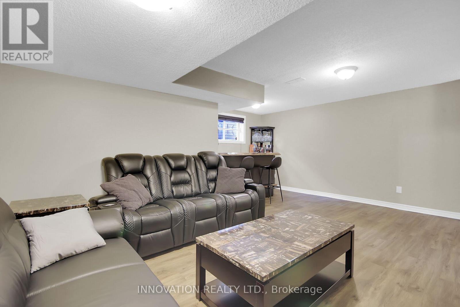 674 White Alder Avenue