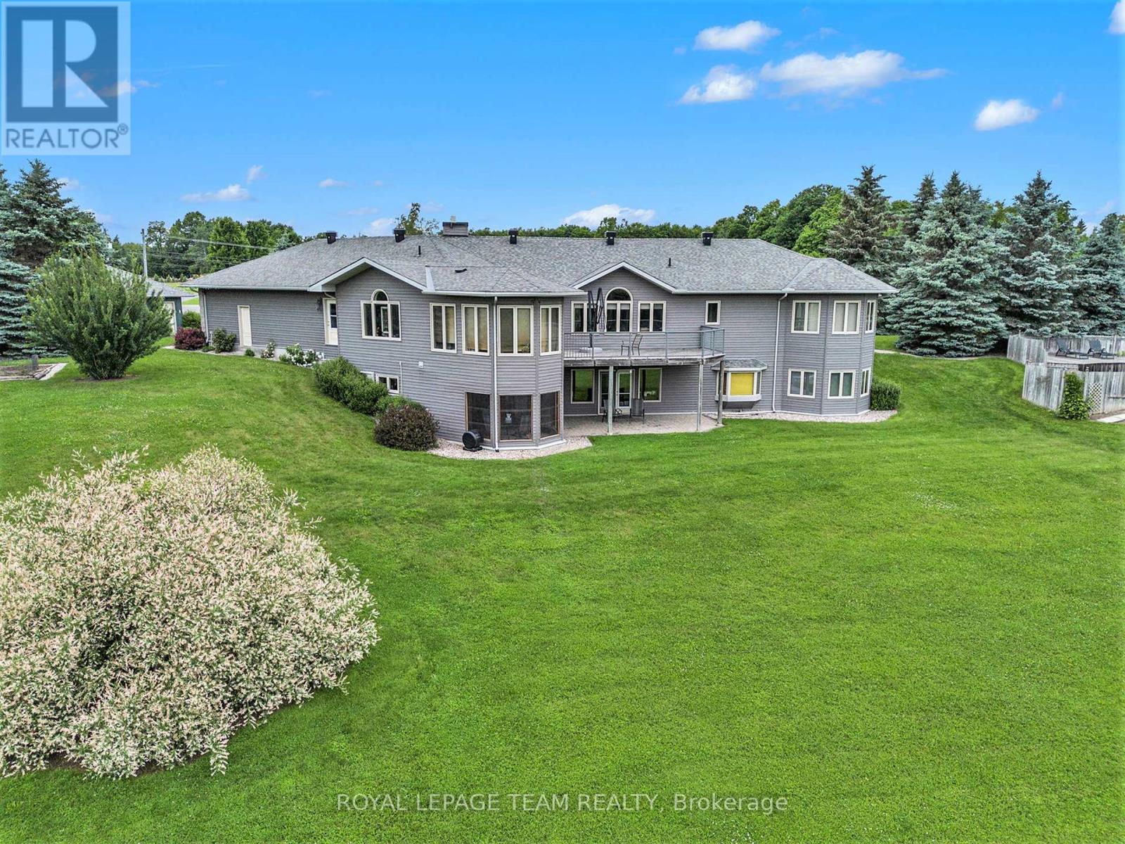 2124 Cty Rd 18 Road S