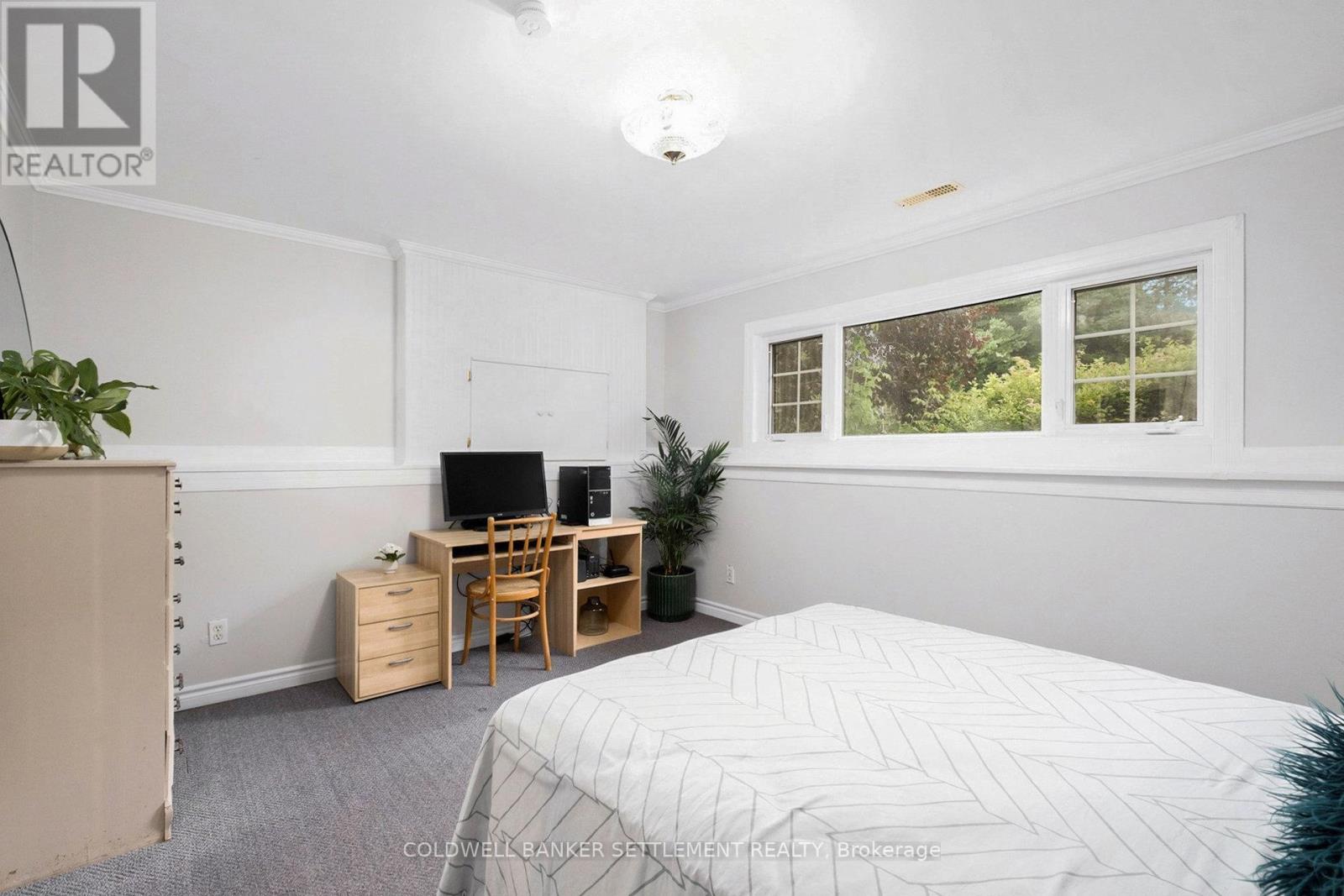 376 Churchill Road