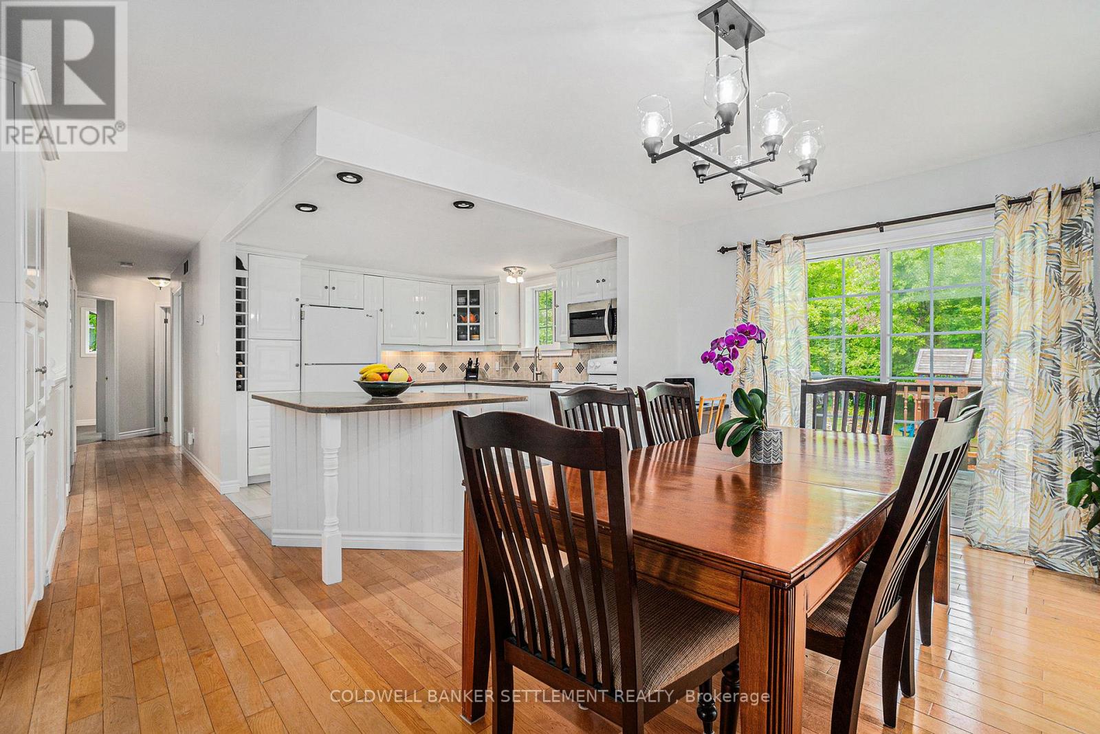 376 Churchill Road