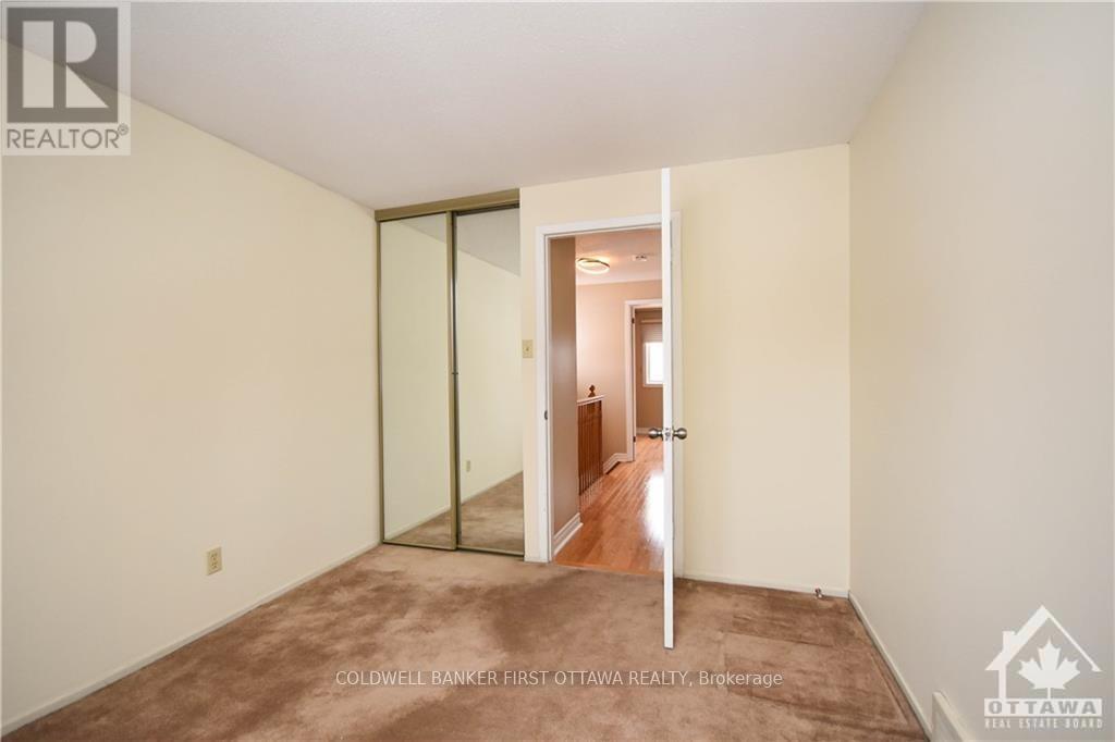 1883 Des Prairies Avenue