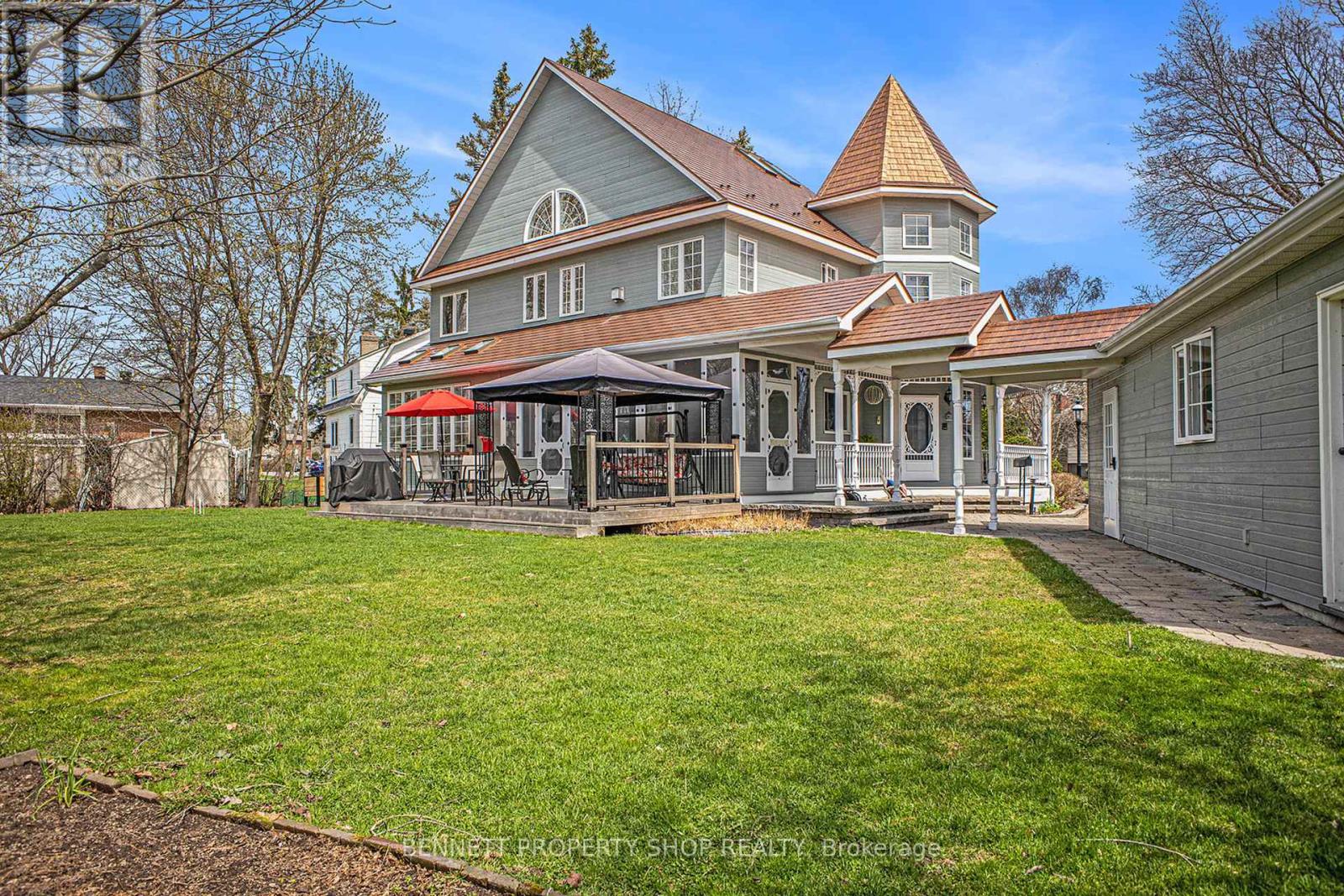 22 Ashwood Crescent
