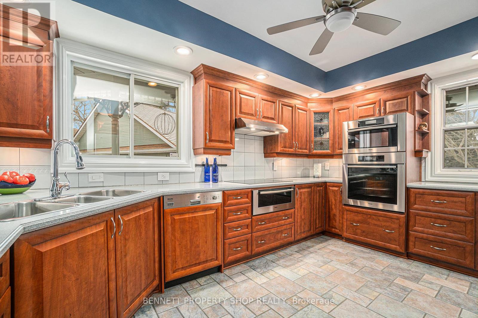 22 Ashwood Crescent