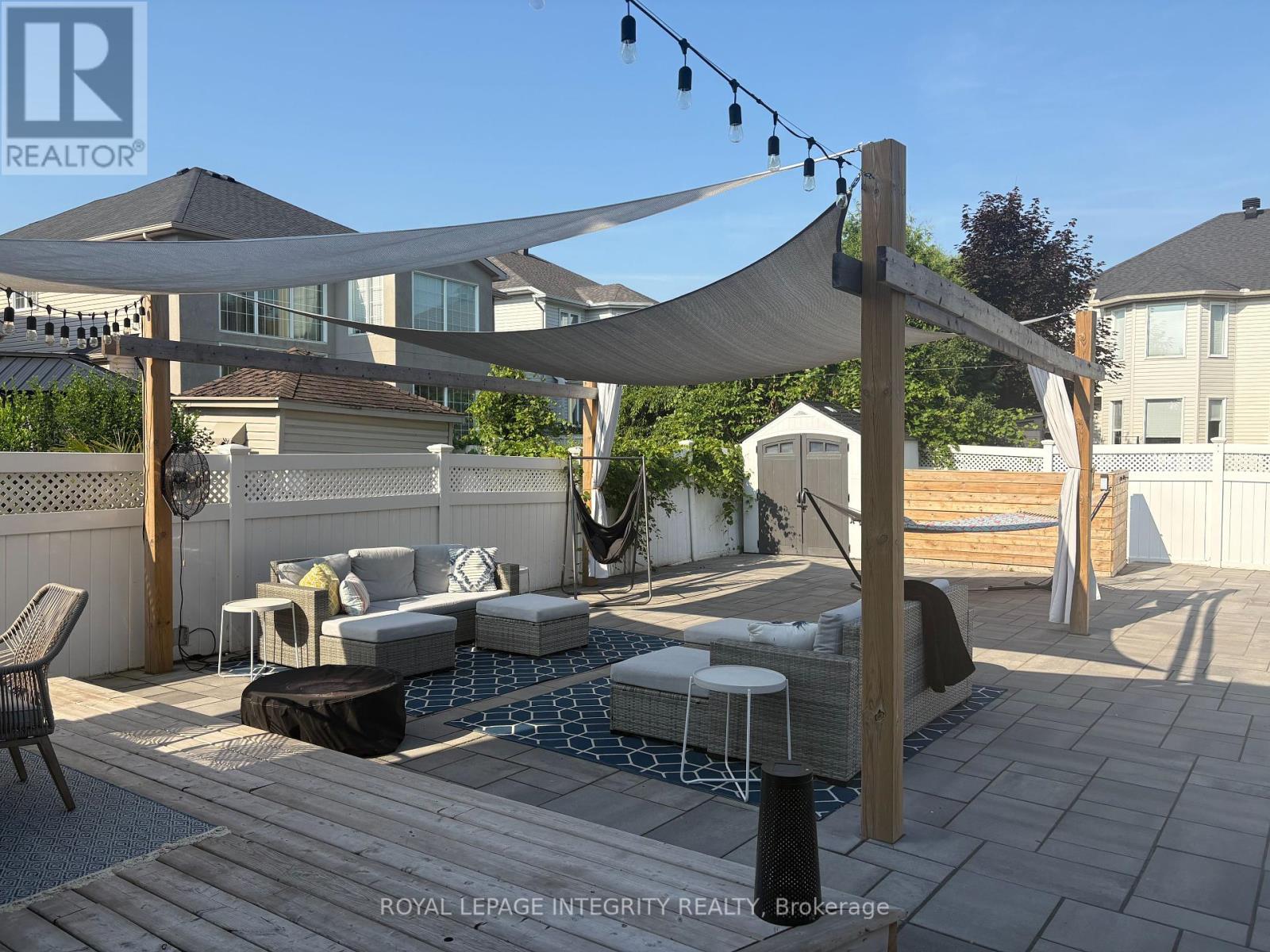 4 Bracewood Way