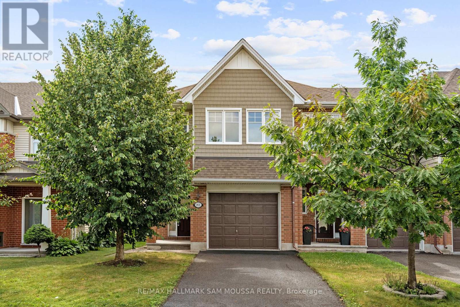 991 Bunchberry Way