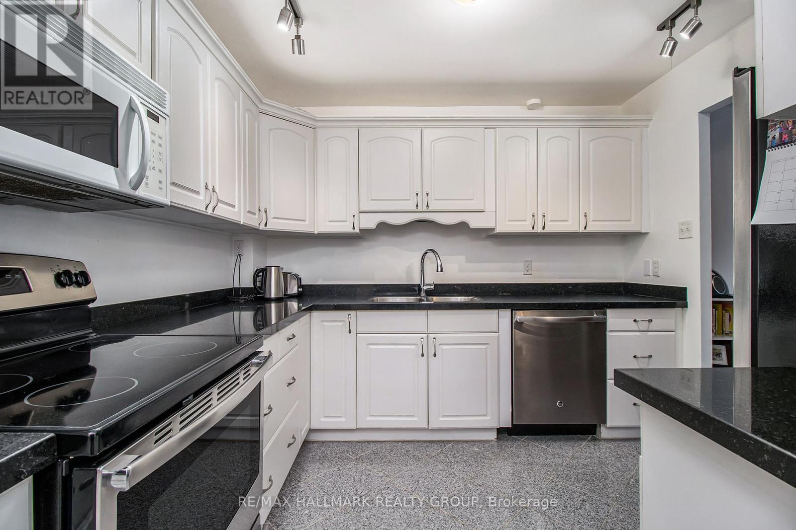 105 - 960 Teron Road
