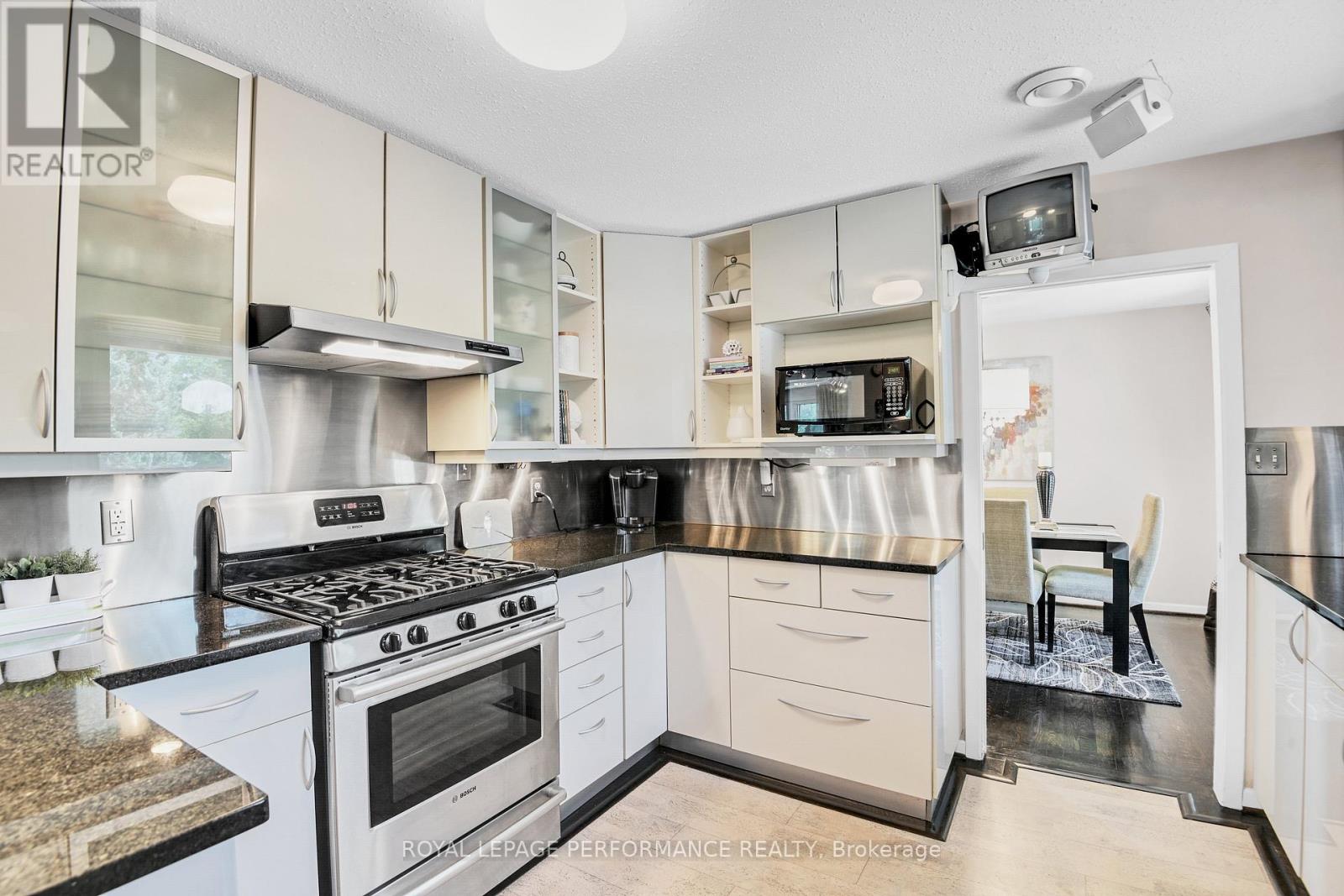106 Queensline Drive