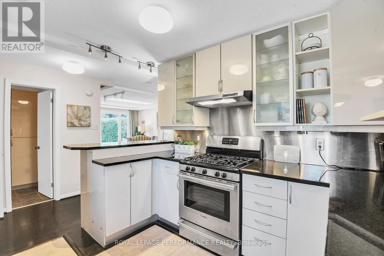 106 Queensline Drive