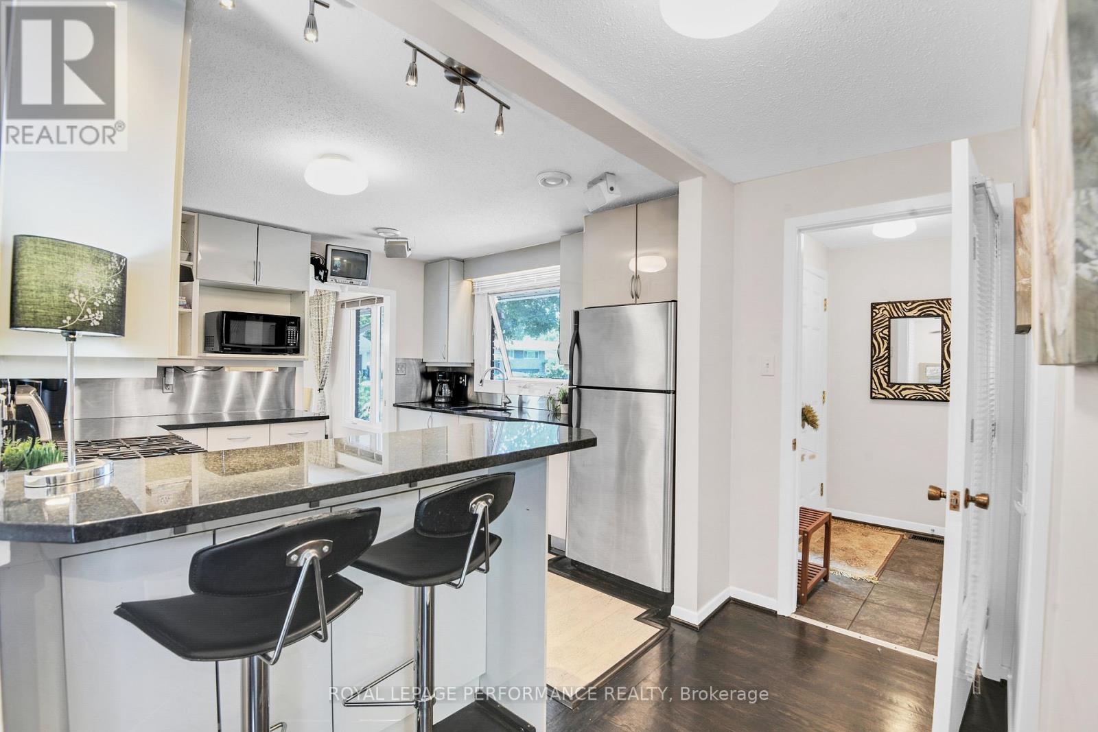 106 Queensline Drive