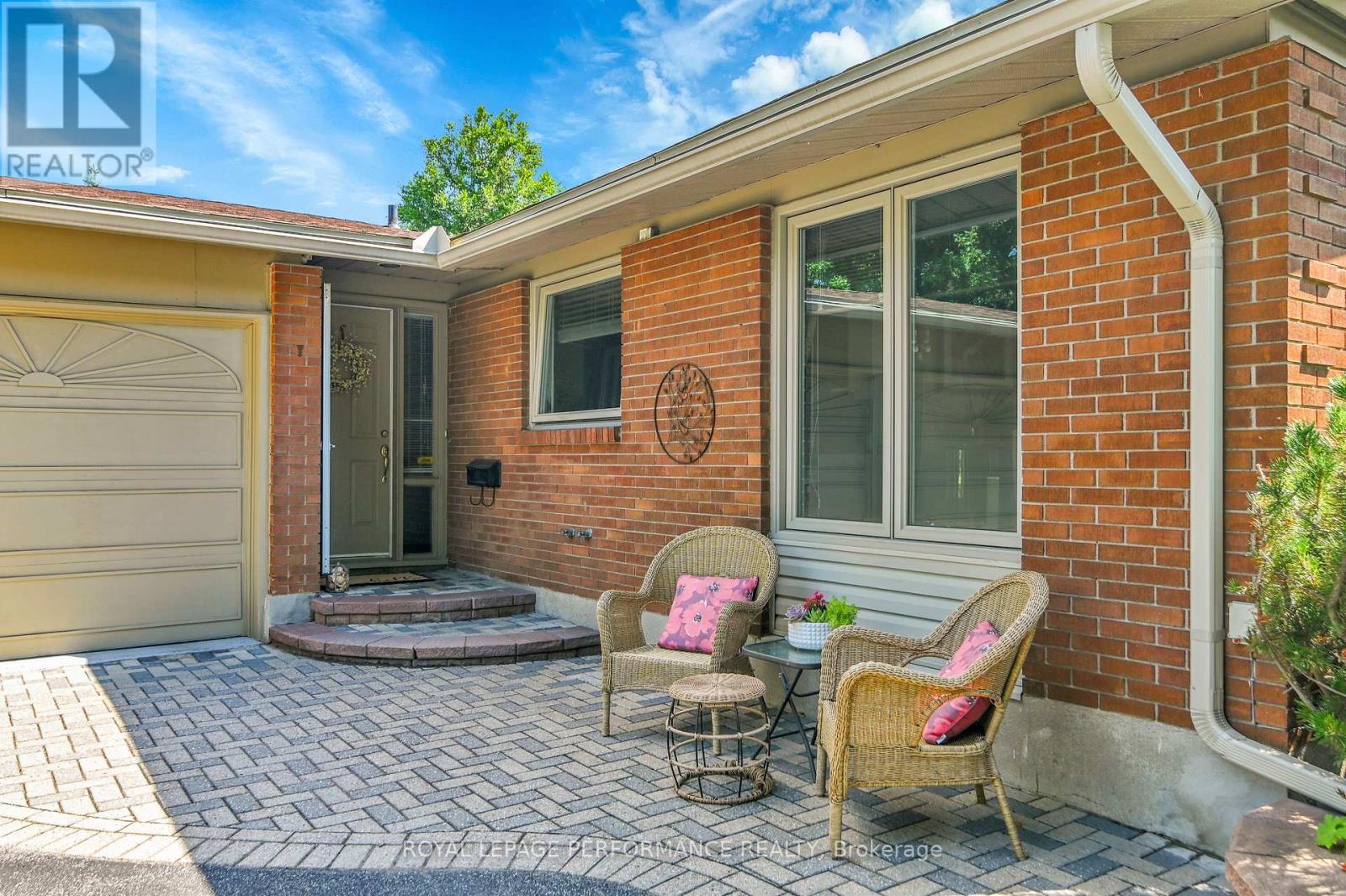 106 Queensline Drive