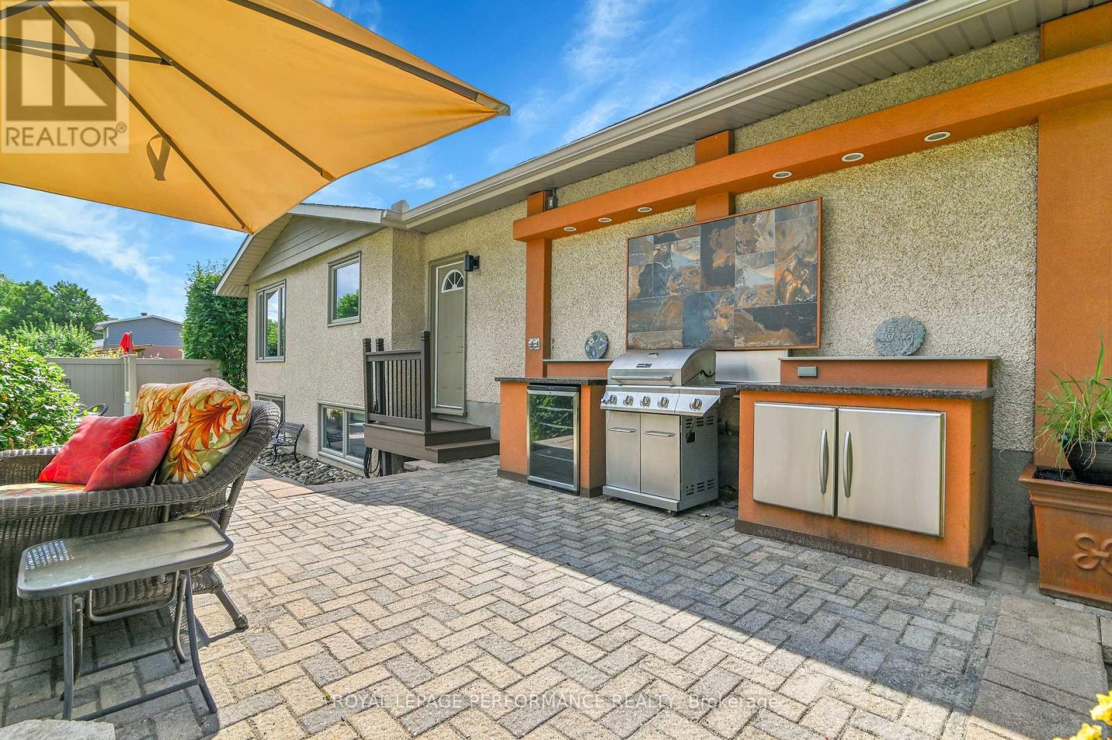 106 Queensline Drive