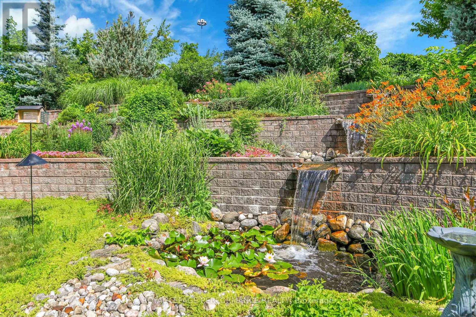 106 Queensline Drive
