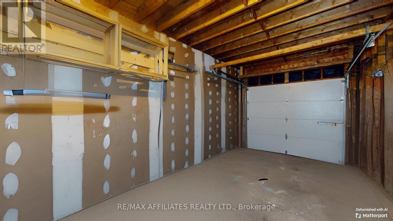 11 - 76 Compata Way S