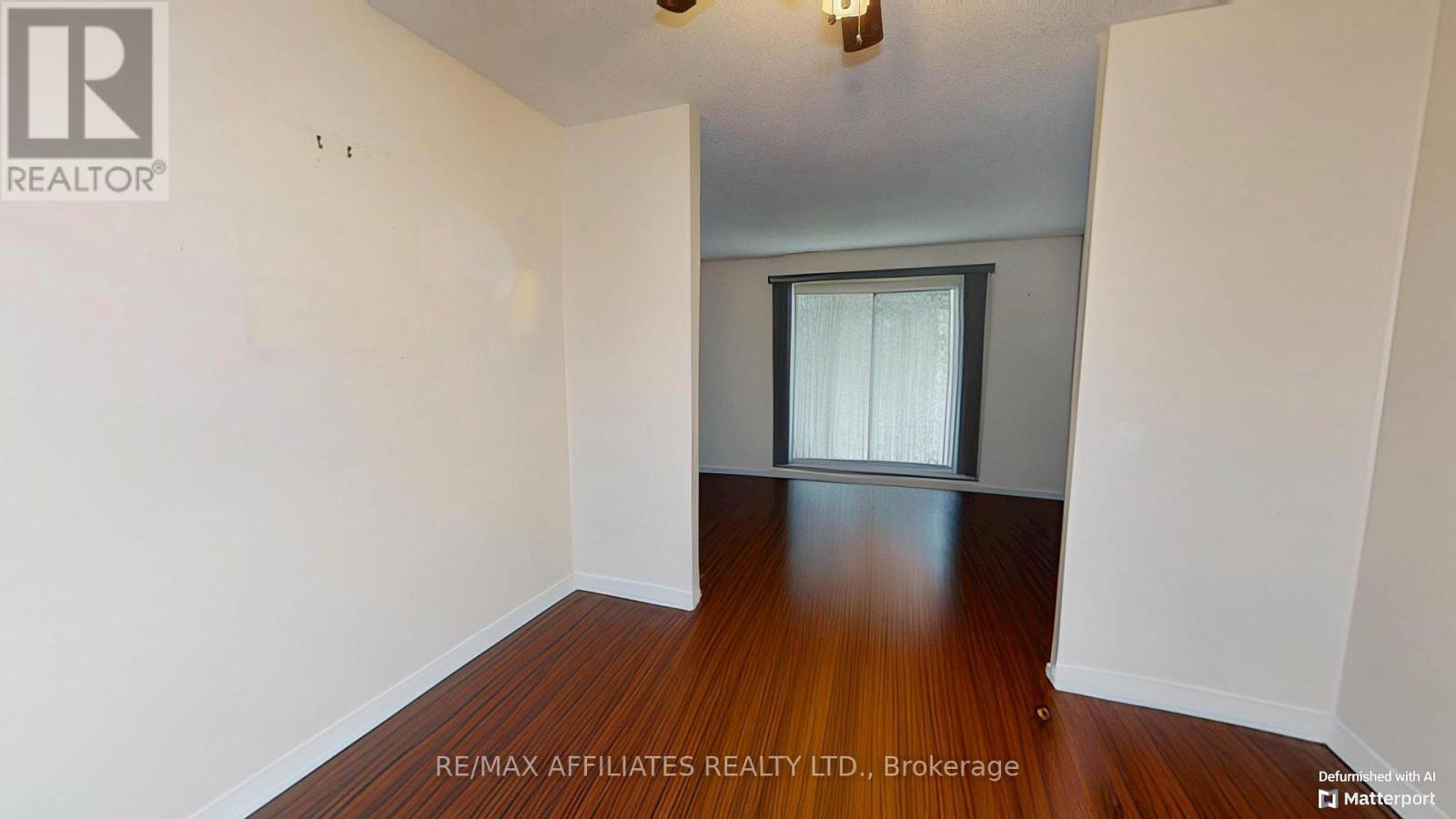 11 - 76 Compata Way S
