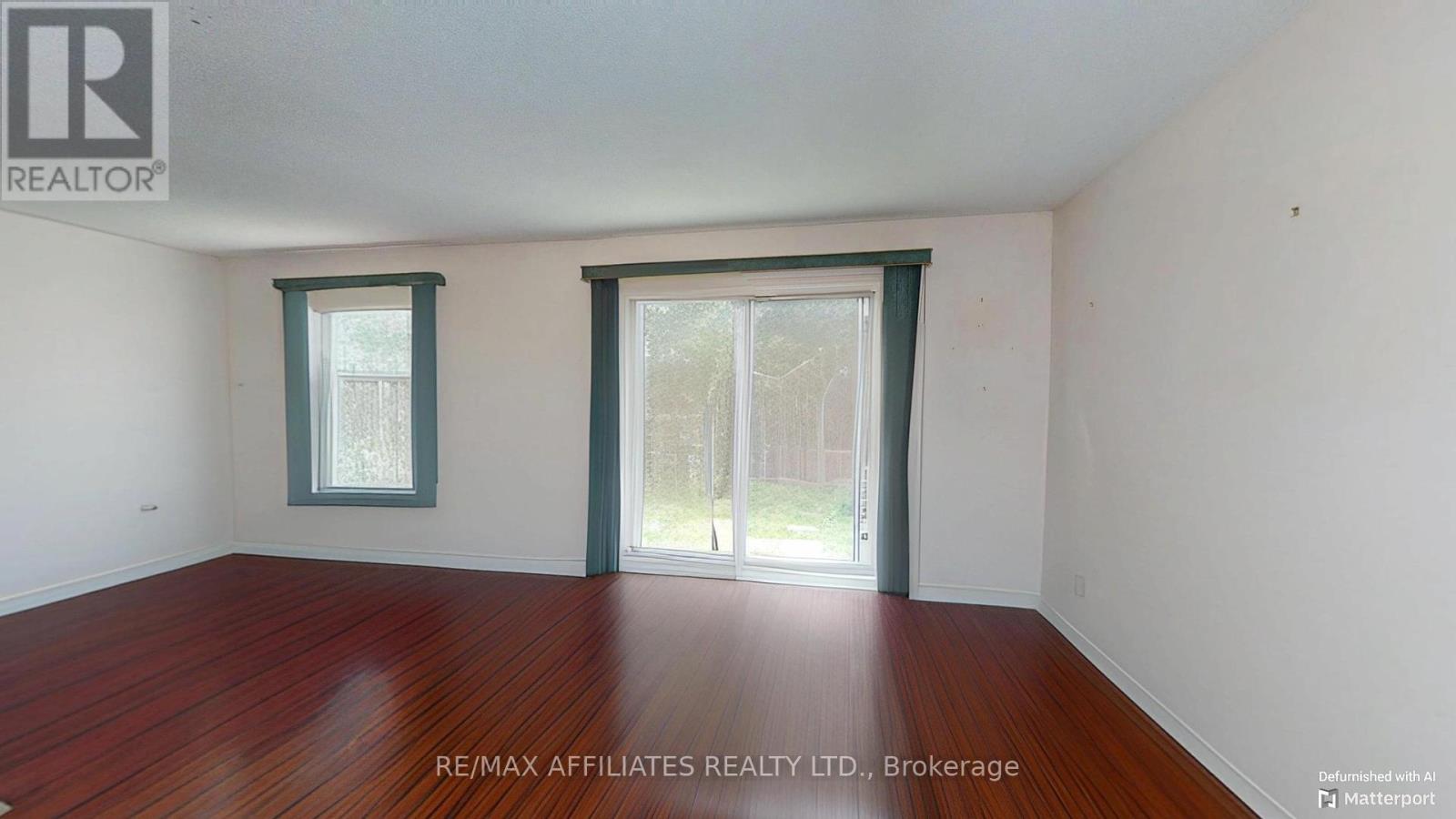 11 - 76 Compata Way S