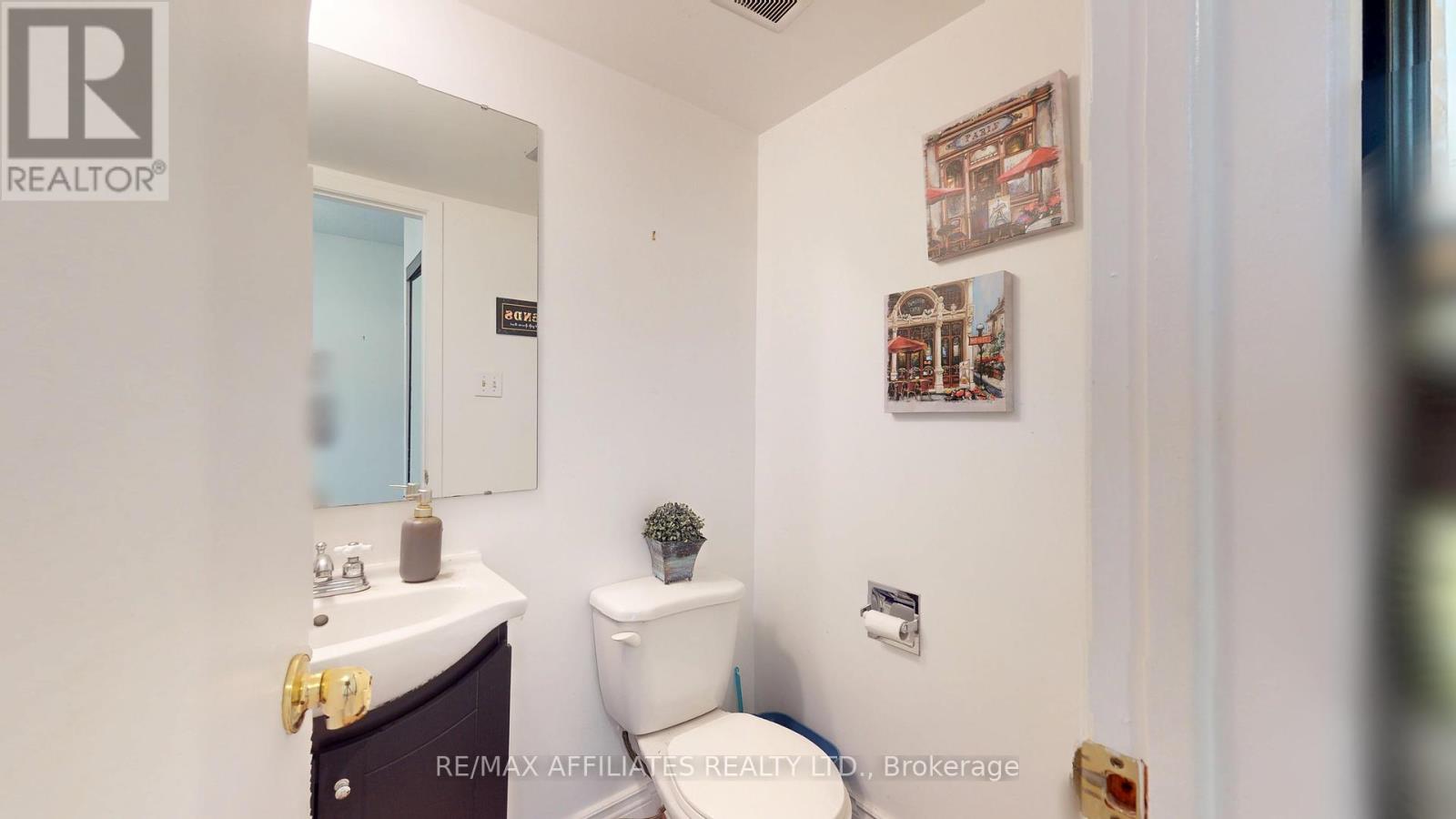 11 - 76 Compata Way S