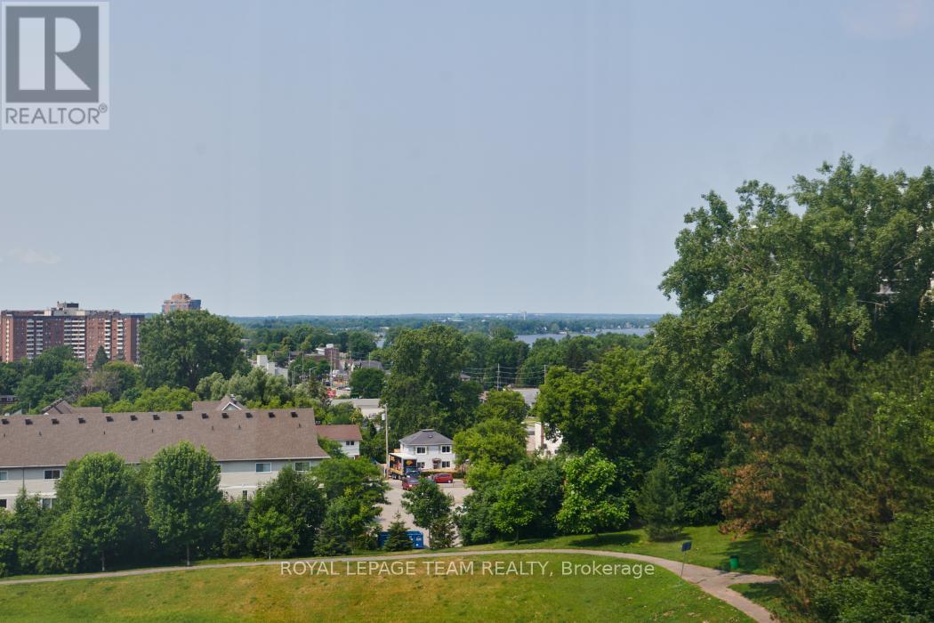 904 - 2871 Richmond Road