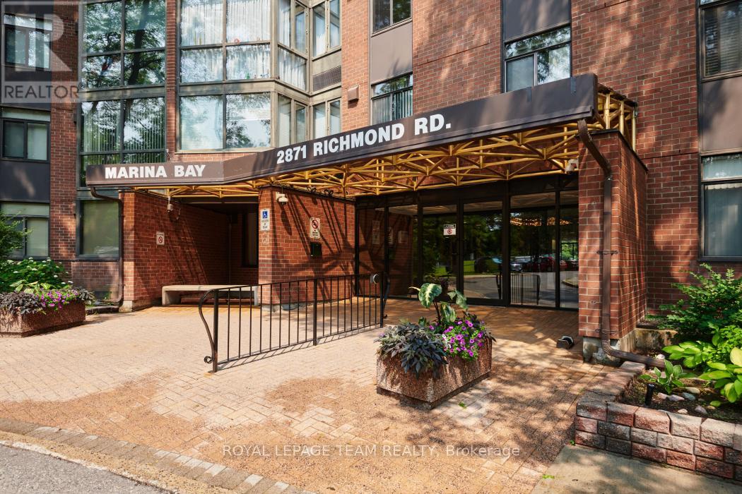 904 - 2871 Richmond Road