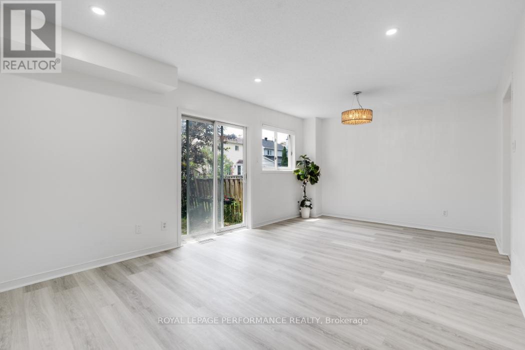1416 Caravel Crescent