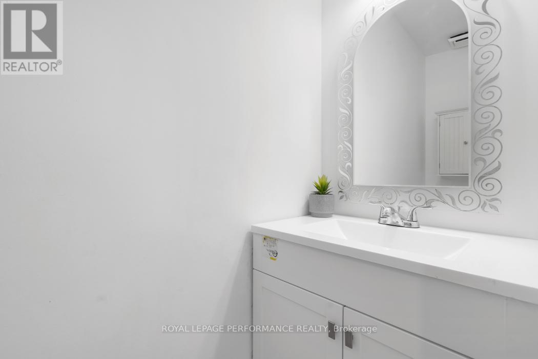 1416 Caravel Crescent