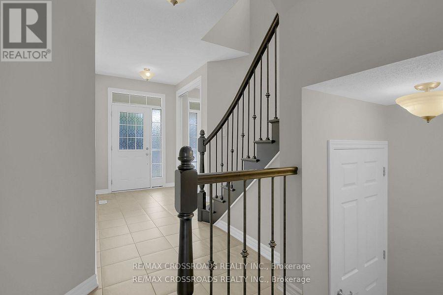 906 Whimbrel Way