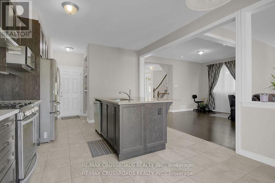 906 Whimbrel Way