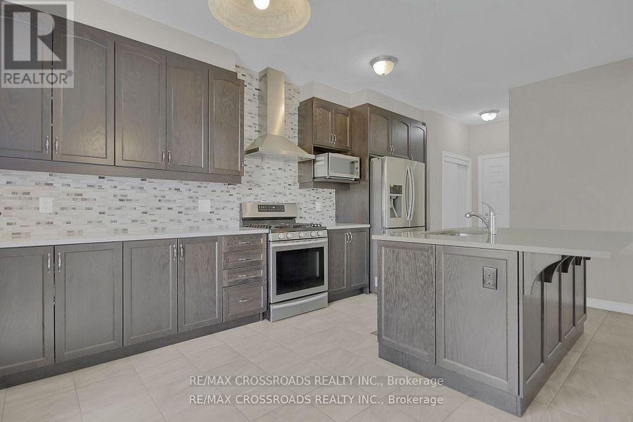 906 Whimbrel Way