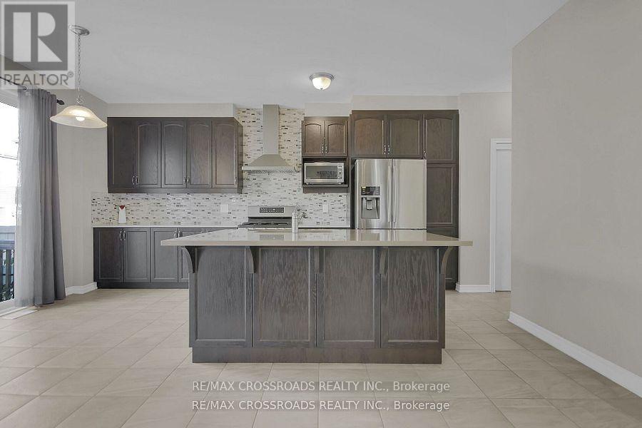 906 Whimbrel Way