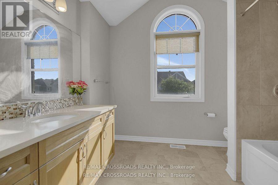 906 Whimbrel Way