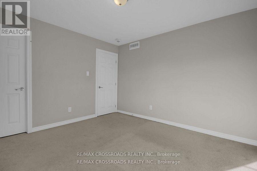 906 Whimbrel Way