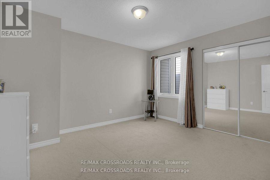 906 Whimbrel Way