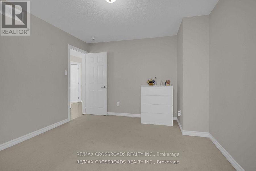 906 Whimbrel Way