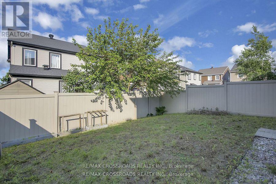 906 Whimbrel Way