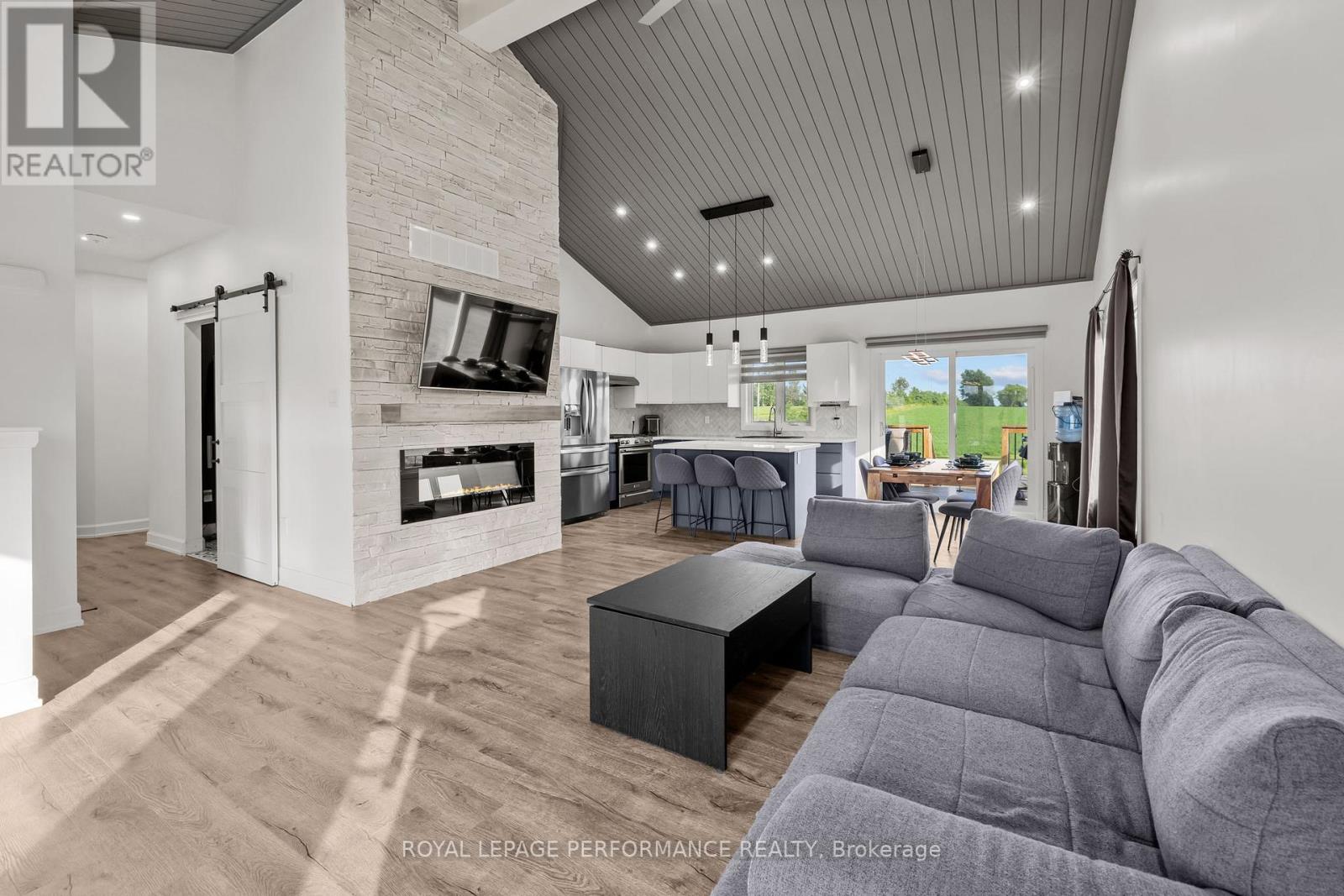 3348 Bureau Road