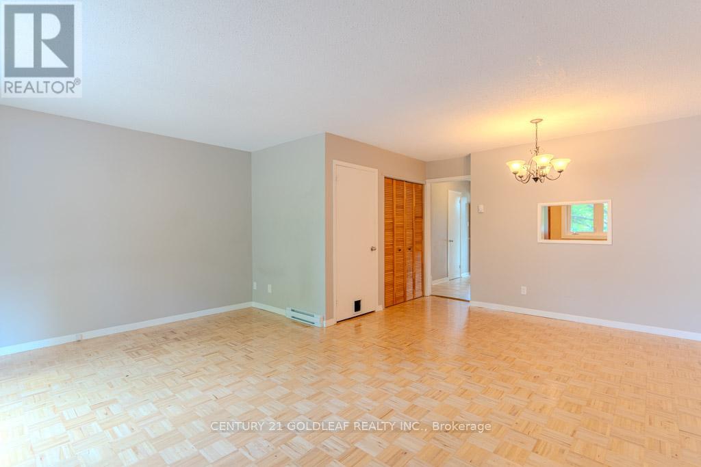 1342 Cedarcroft Crescent