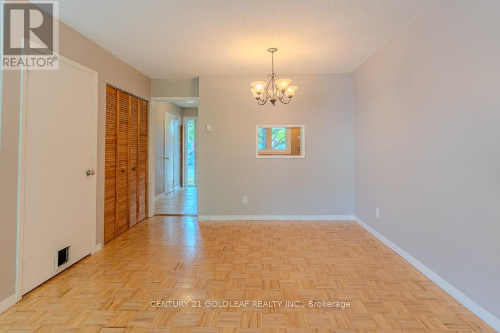 1342 Cedarcroft Crescent
