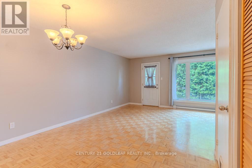 1342 Cedarcroft Crescent