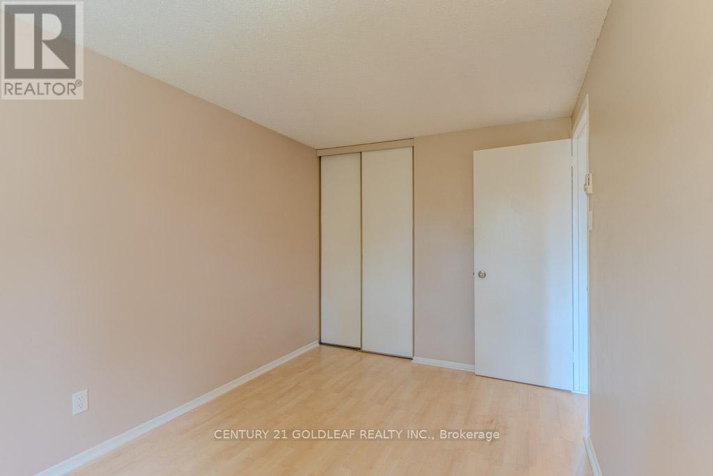 1342 Cedarcroft Crescent
