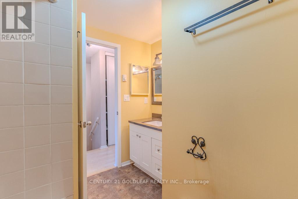 1342 Cedarcroft Crescent