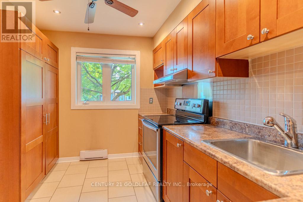 1342 Cedarcroft Crescent