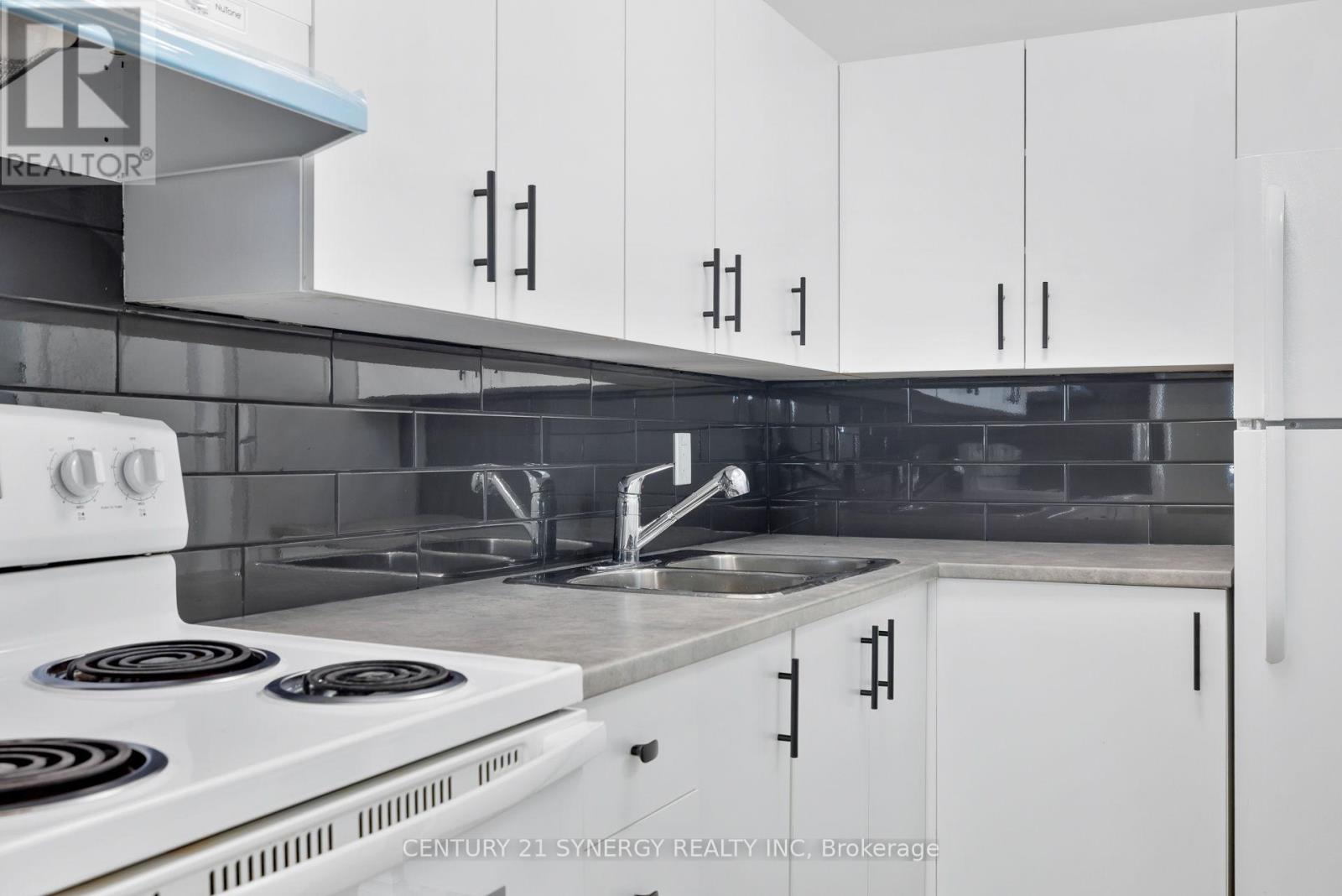 1410 - 2020 Jasmine Crescent