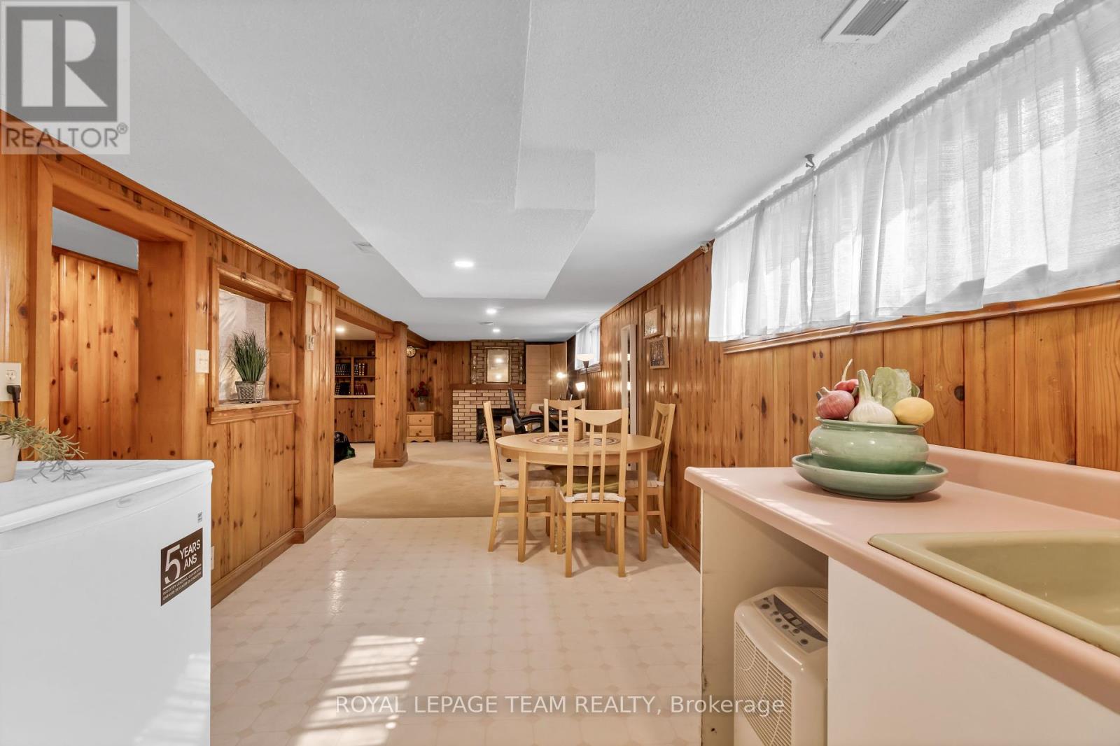 1916 Alta Vista Drive