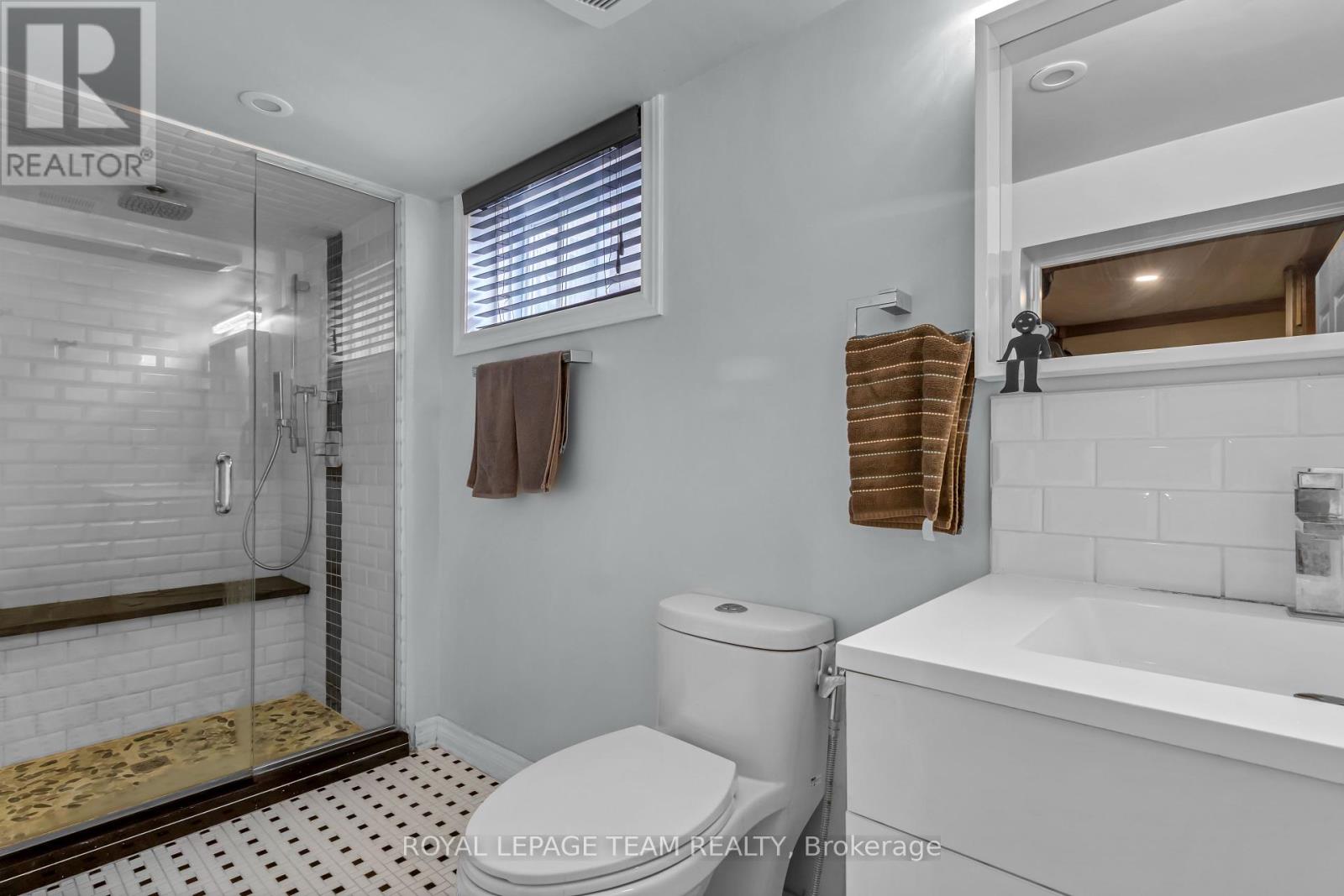 1916 Alta Vista Drive