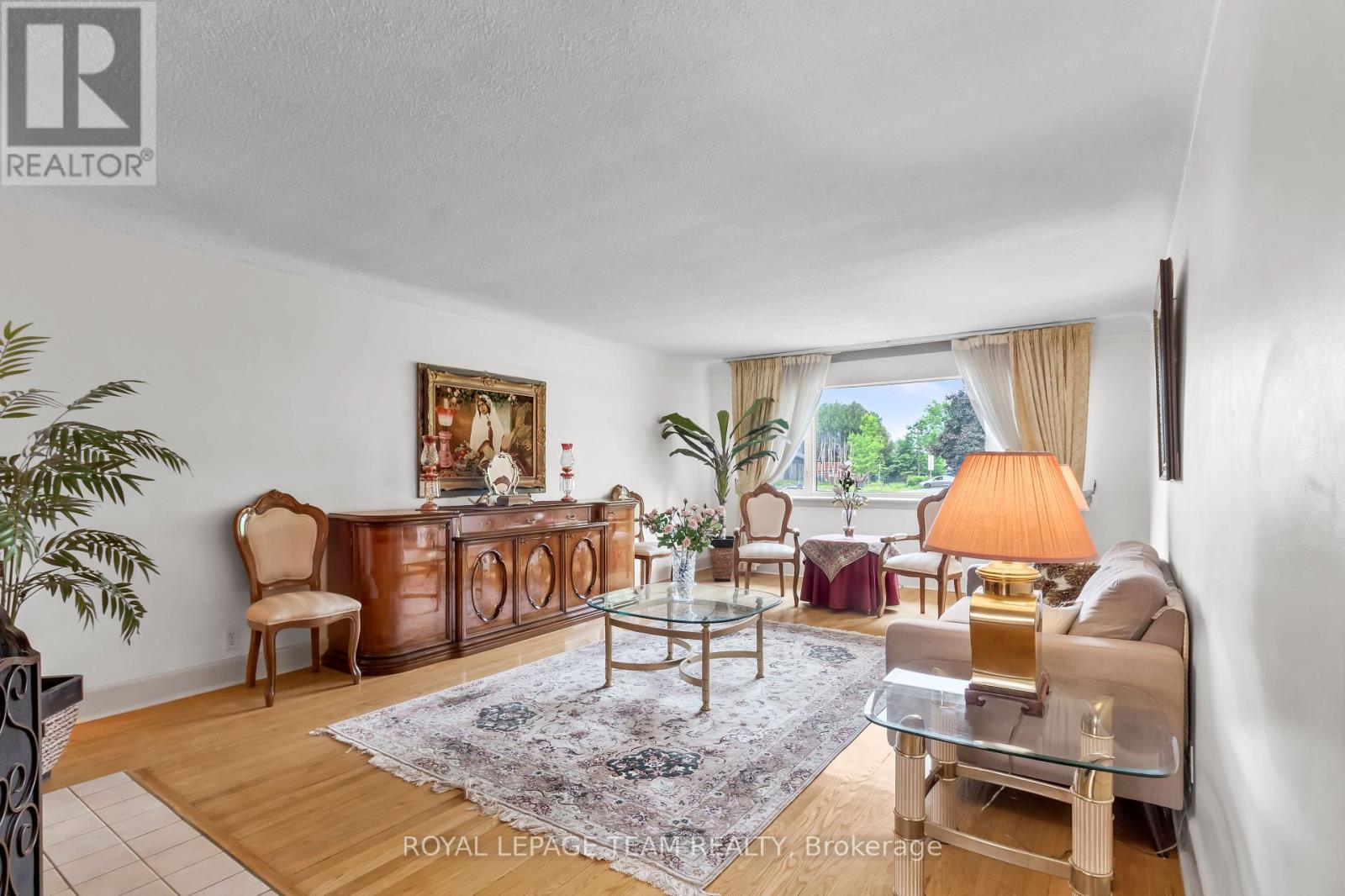 1916 Alta Vista Drive