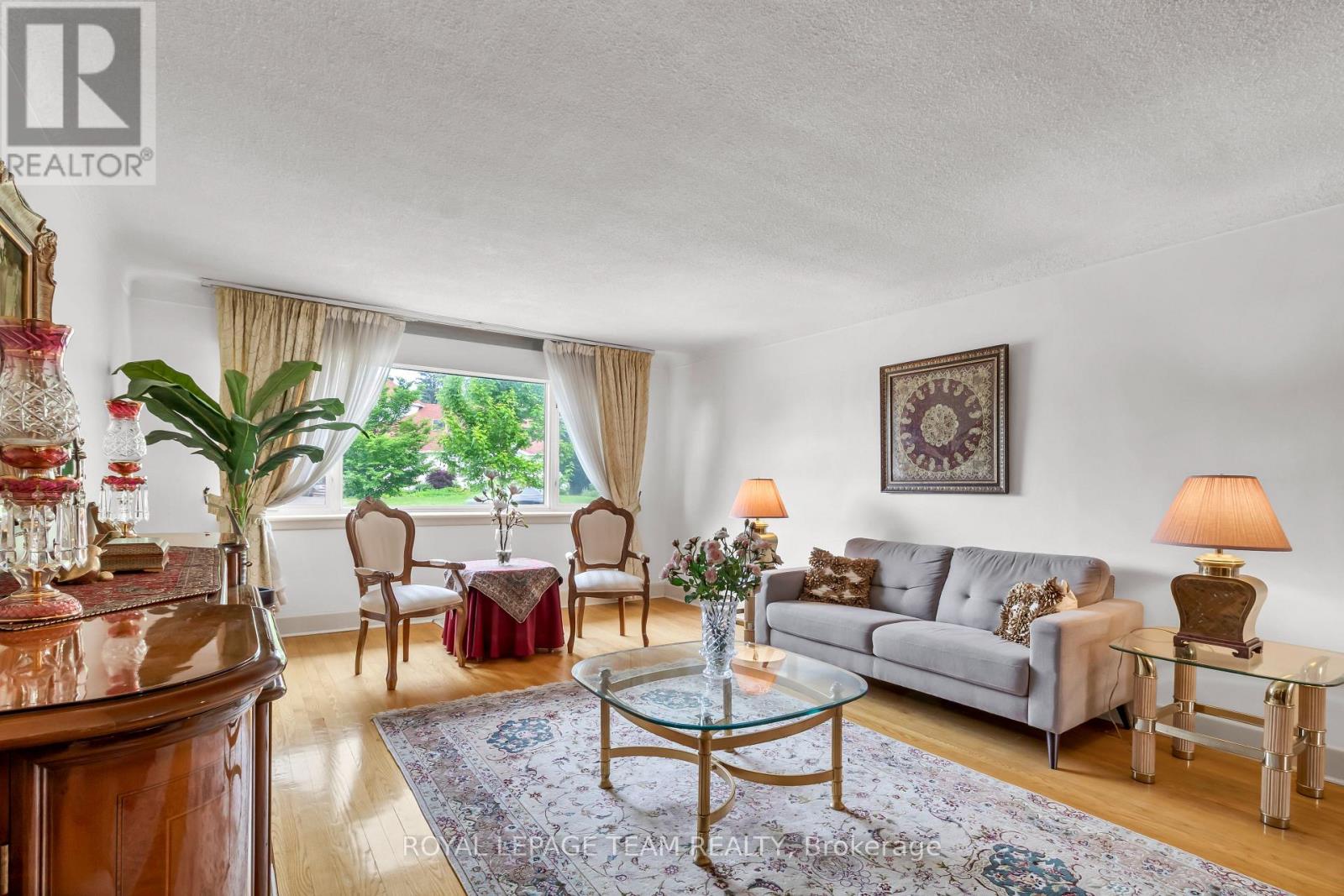 1916 Alta Vista Drive