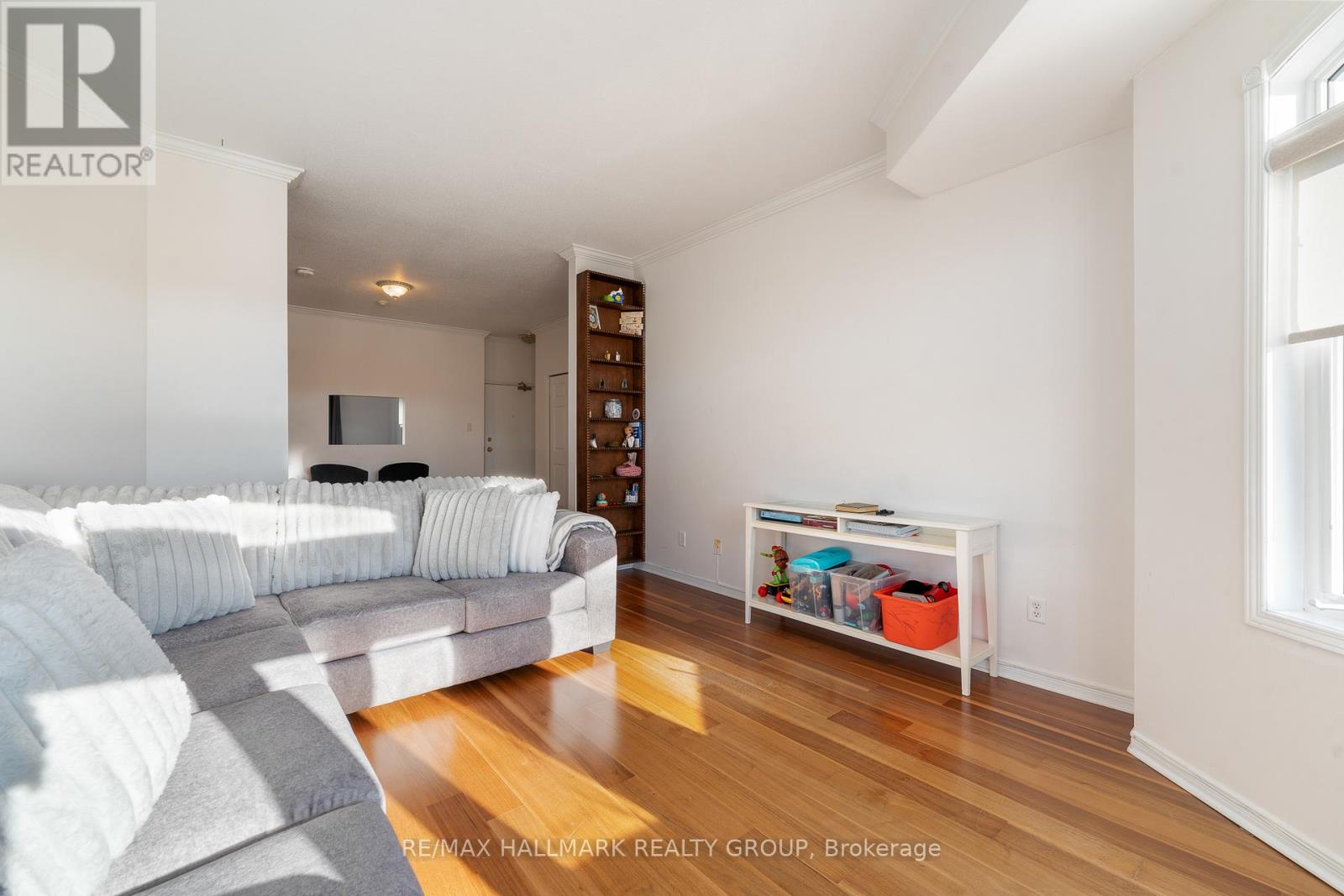 7 - 70 Briargate Private