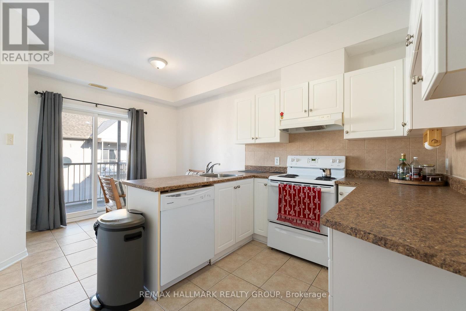 7 - 70 Briargate Private