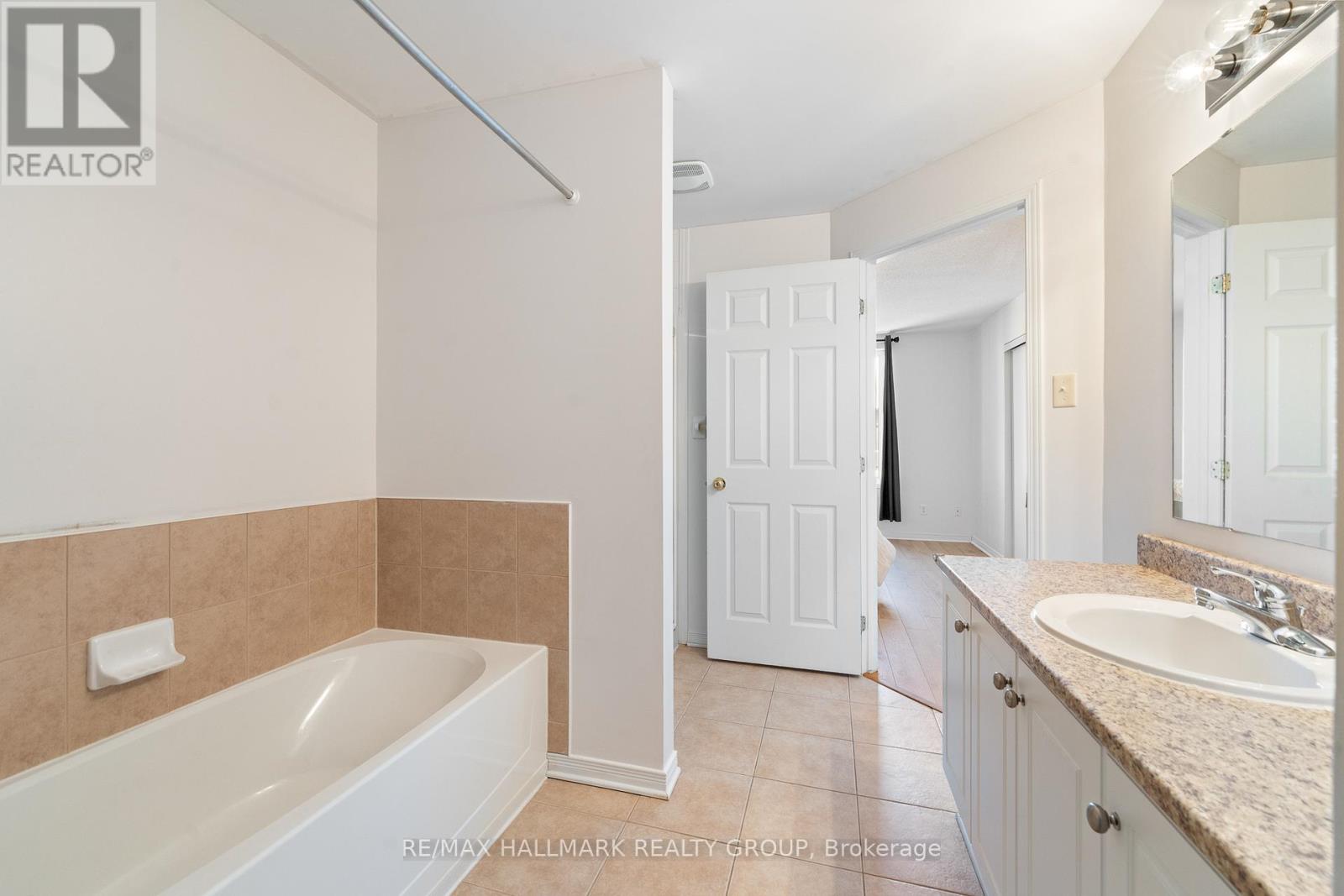 7 - 70 Briargate Private
